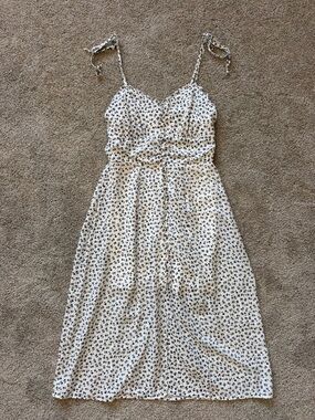 Women’s Trixxi White & Navy Floral Midi Dress- Size Small